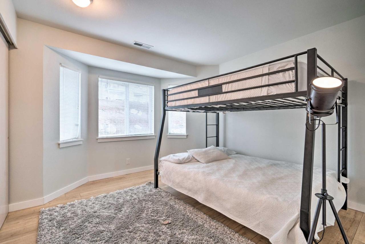 Chic Chelan Condo With Balcony, Walk To Lake And Dtwn! Extérieur photo